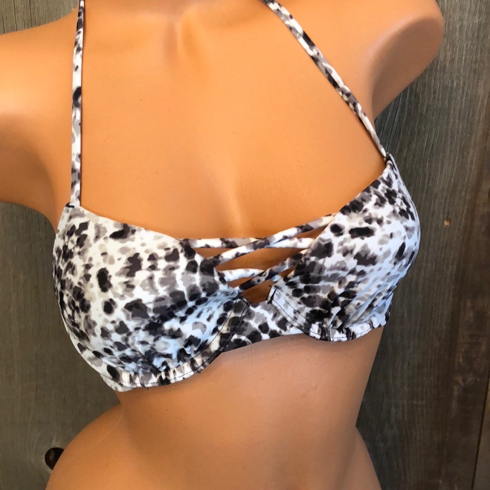 NWOT Hollister Black Tie Dye Underwire Halter Bikini Top 34A